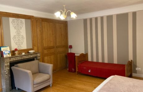 (3) Chambre le lit d’appoint 90×190
